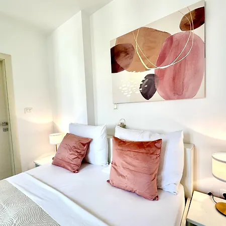 Apartment Pulse