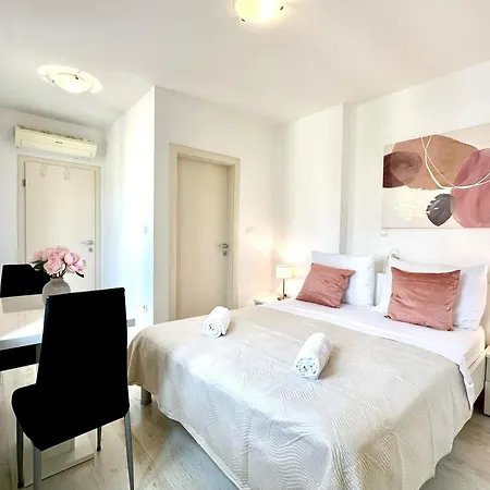 Apartment Pulse