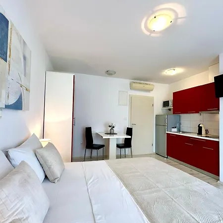 Apartment Pulse *